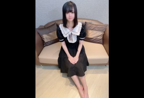 [FC2-PPV-4073267] Chiko-chan, a shy 18-year-old girl with only one male experience and a naive, underdeveloped body, has sex with me. She gets creampied, gets a handjob, gets a massive facial, and gets her face covered in semen. ♡